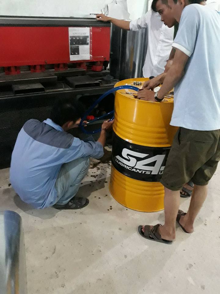 đổ nhầm xăng cho máy phát dầu?